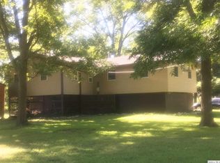 100 Earel Camp Rd, Quincy, IL 62305