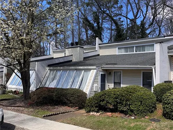 224 Goshen Ln, Woodstock, GA 30188