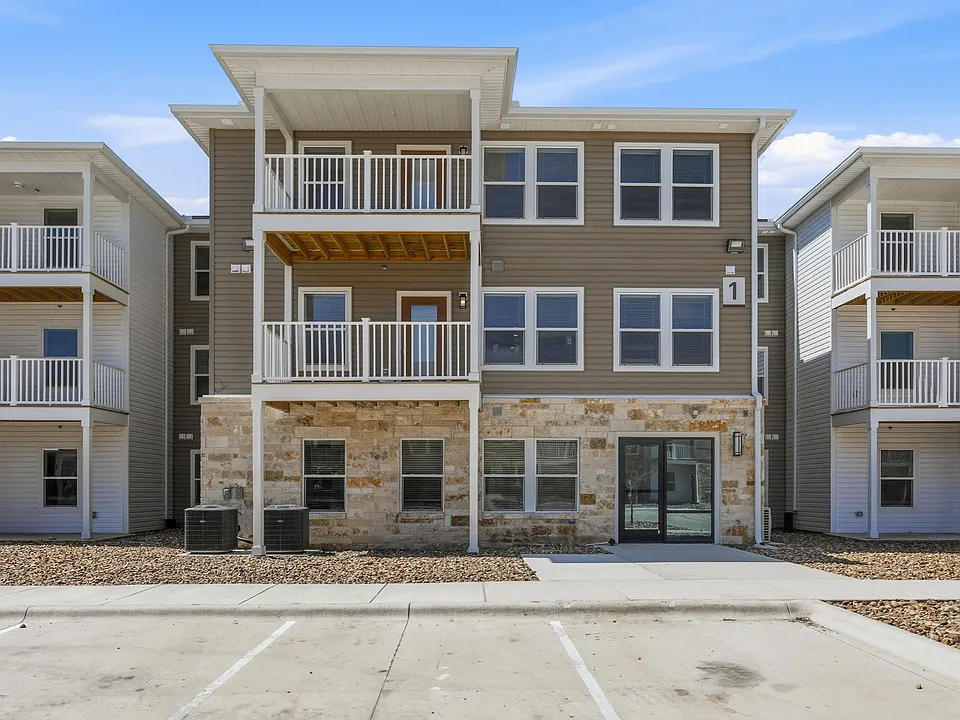 Cedar Bluff Apartments