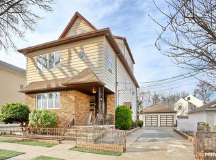 122 Maple Ave, Wallington, NJ 07057