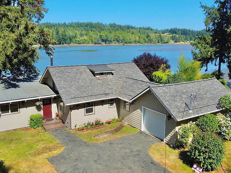 1304 Madrona Beach Rd NW — Photo 1