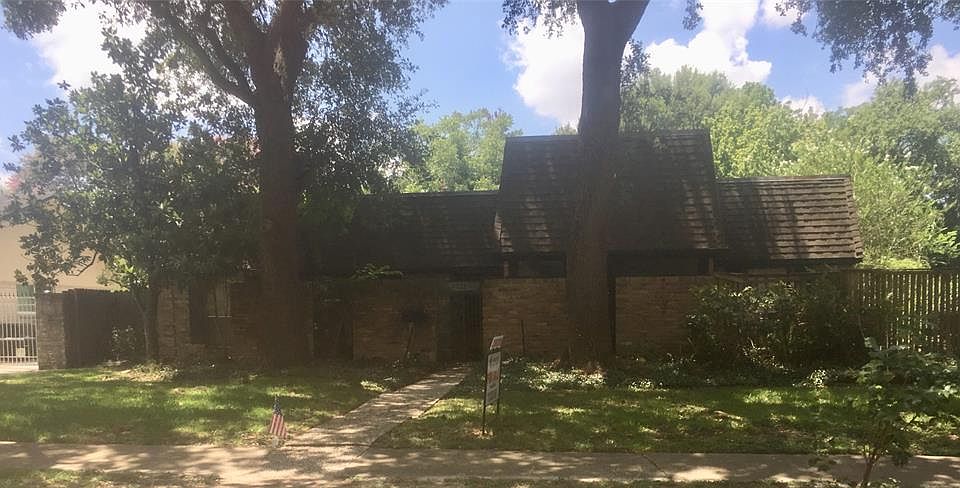 1st image of 5811 Braesheather Dr