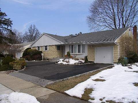 1st image of 19 Ann Dr
