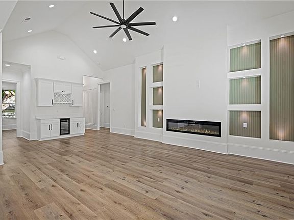 5th image of 6424 Nora St