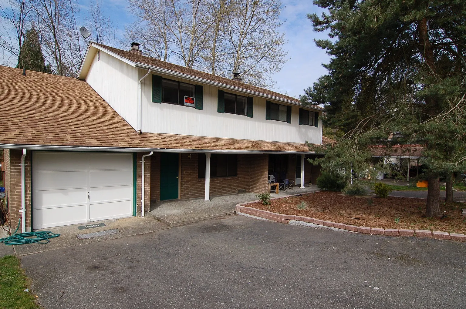 13826 SE Newport Way photo 1