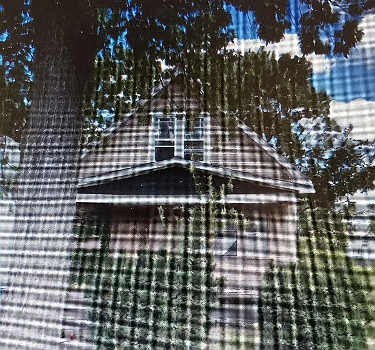 2nd image of 10211 S Perry Ave
