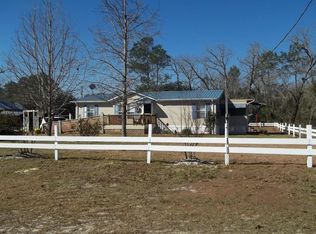 105 Kelvin Ave, Interlachen, FL 32148