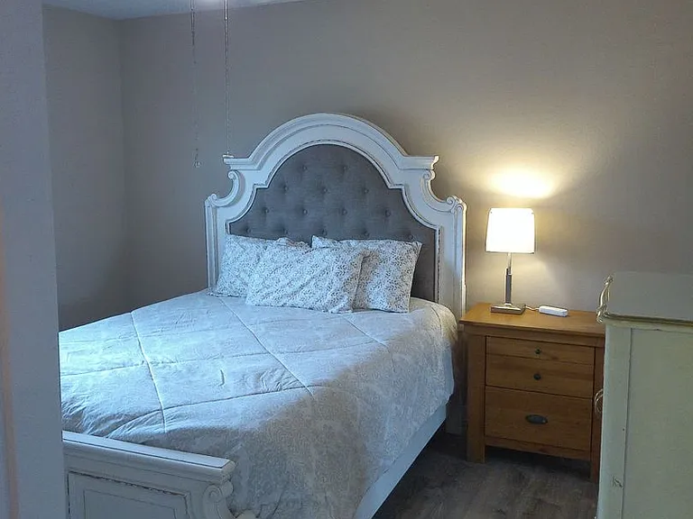 1640 Emerald Dr — Photo 29