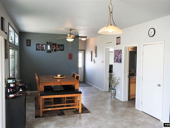 3rd image of 2 Greve Cir