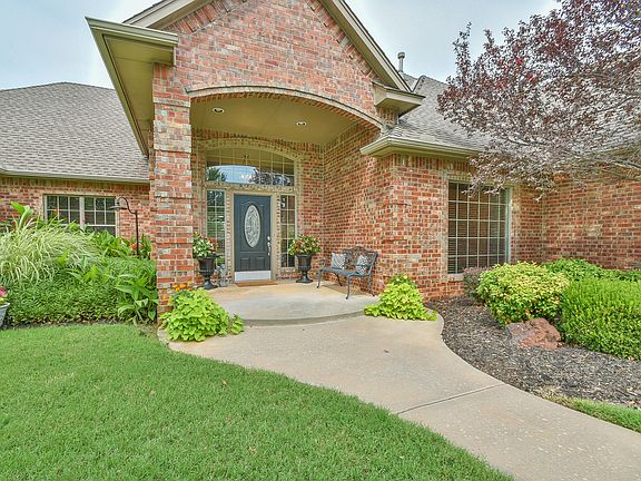 3rd image of 10721 Waterside Dr