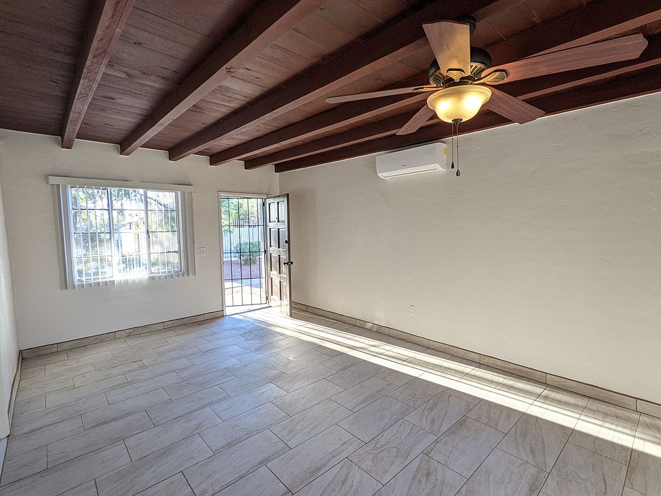 1st image of 3015 E La Madera Dr