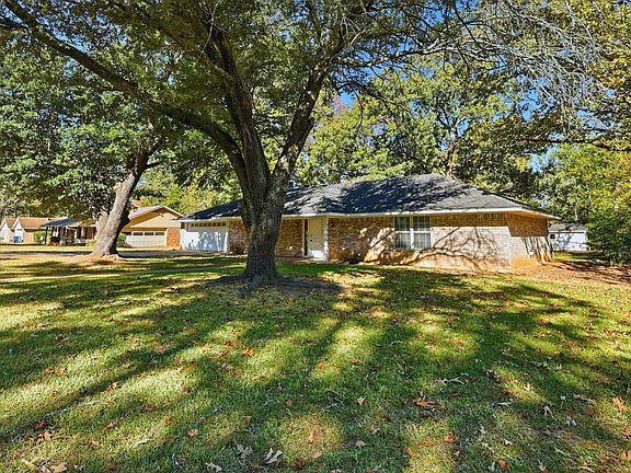 3rd image of 220 Eitelman Ln