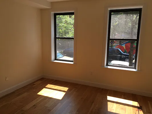 Rented by EXR | media 20