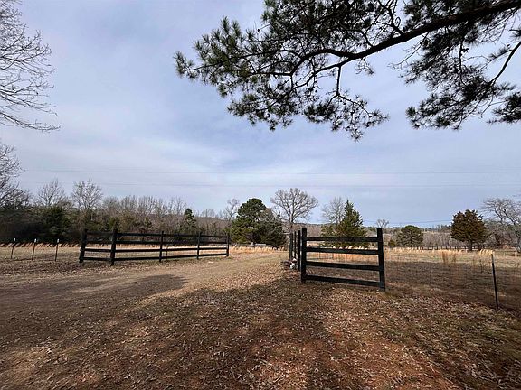 3rd image of 2774 Zinnia Rd