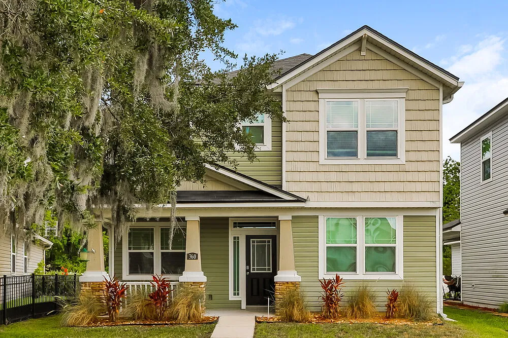 3 bed, 2.5 bath, 1725 sqft, $2,275 — Photo 1
