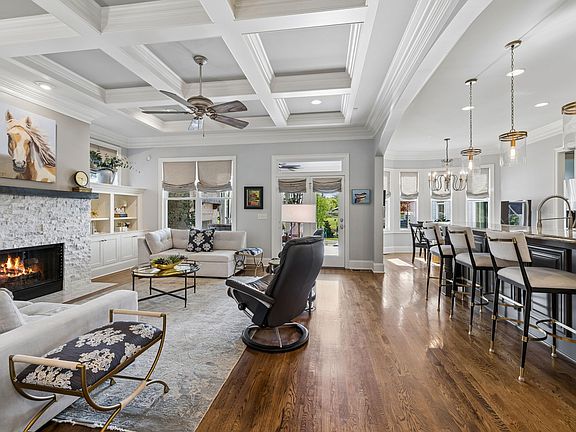 5th image of 9021 Keats St