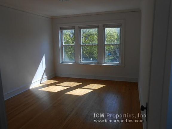 2nd image of 5036 N Wolcott Ave #2C