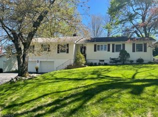 100 Summit Rd, Sparta, NJ 07871