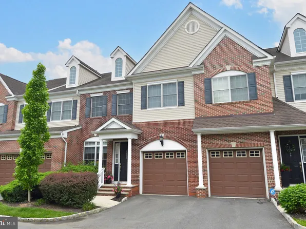 1004 Pacer Ct, Cherry Hill, NJ 08002