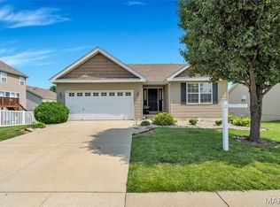 811 Foxglove Dr, Waterloo, IL 62298