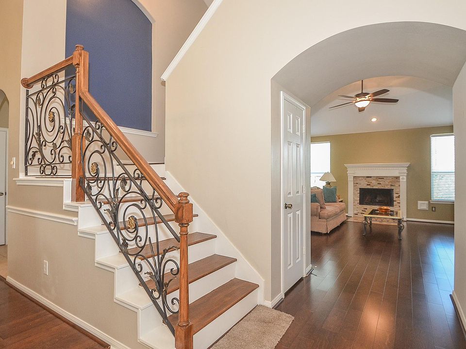 1st image of 6715 Paigetree Ln