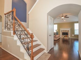 6715 Paigetree Ln, Pearland, TX 77584