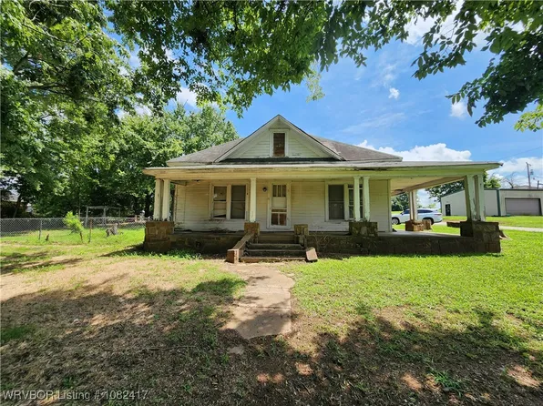 10 S Wood St, Charleston, AR 72933