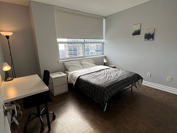 2nd image of 400 Walmer Rd #2524A