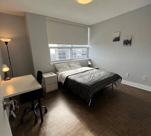 400 Walmer Rd #2524A — Photo 2