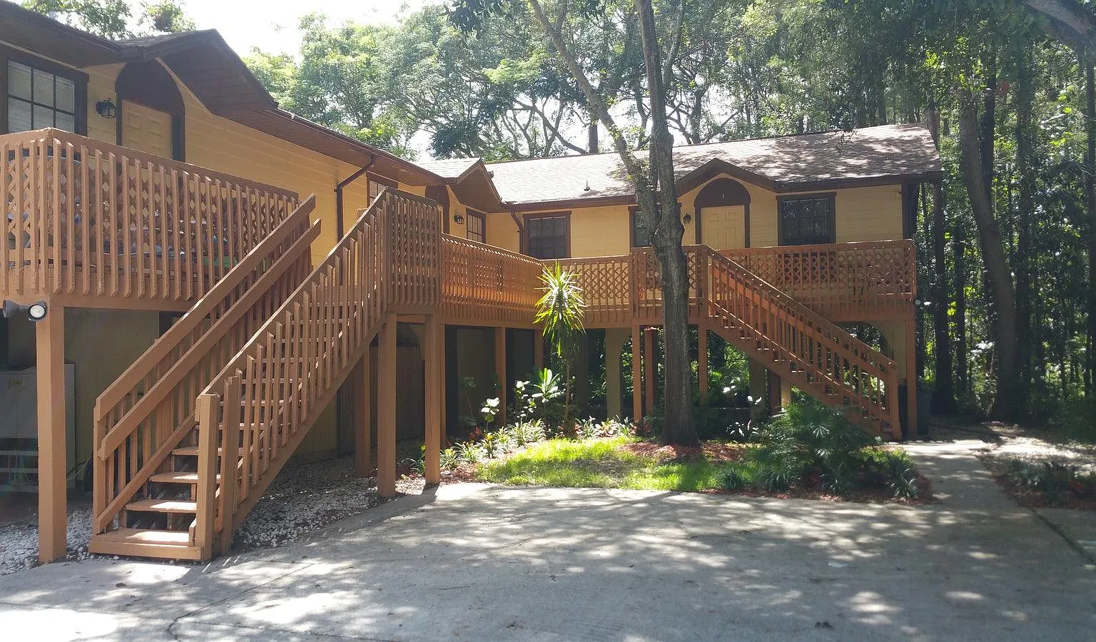 2 bed, 900 sqft, $1,795 — Photo 1
