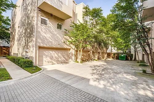 4100 Travis St #8 Photo 1