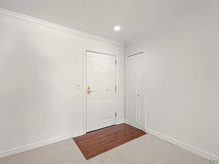 444 Chester St #420 — Photo 5