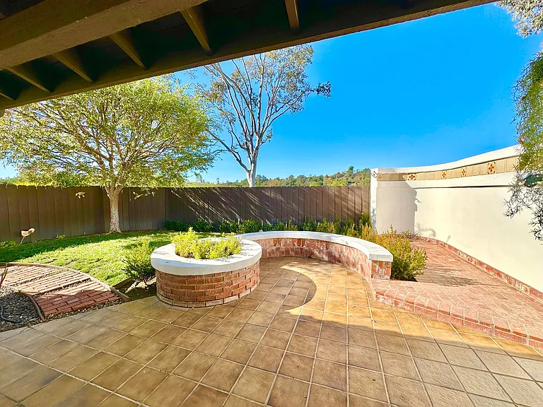 1732 Woodbrook Ln — Photo 20