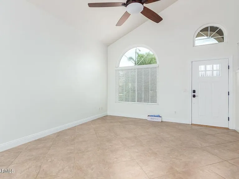 7217 W Crest Ln — Photo 5