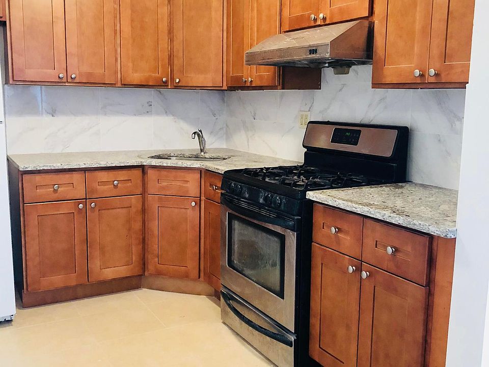 2nd image of 4227 149th St