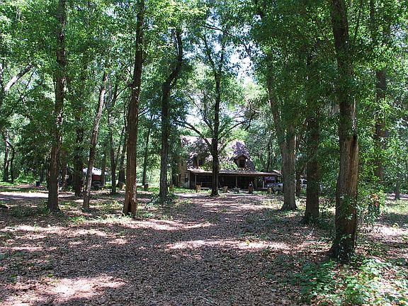 2nd image of 5510 Thonotosassa Rd