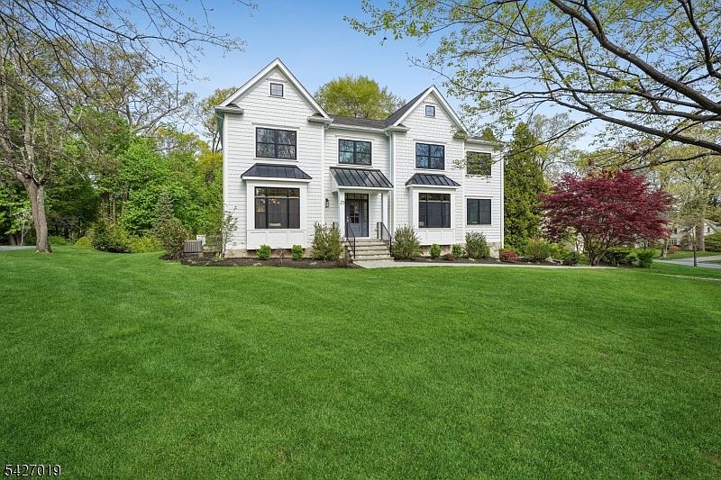 1st image of 25 Beverly Rd