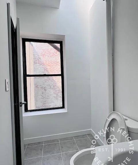 49 Garden Pl #4N — Photo 14