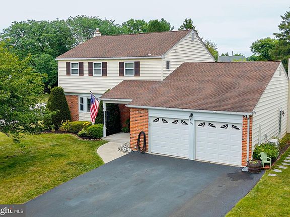 5th image of 284 Manor Rd