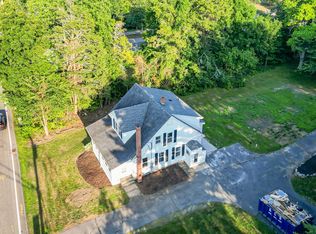 84 E Main St, Hopkinton, MA 01748