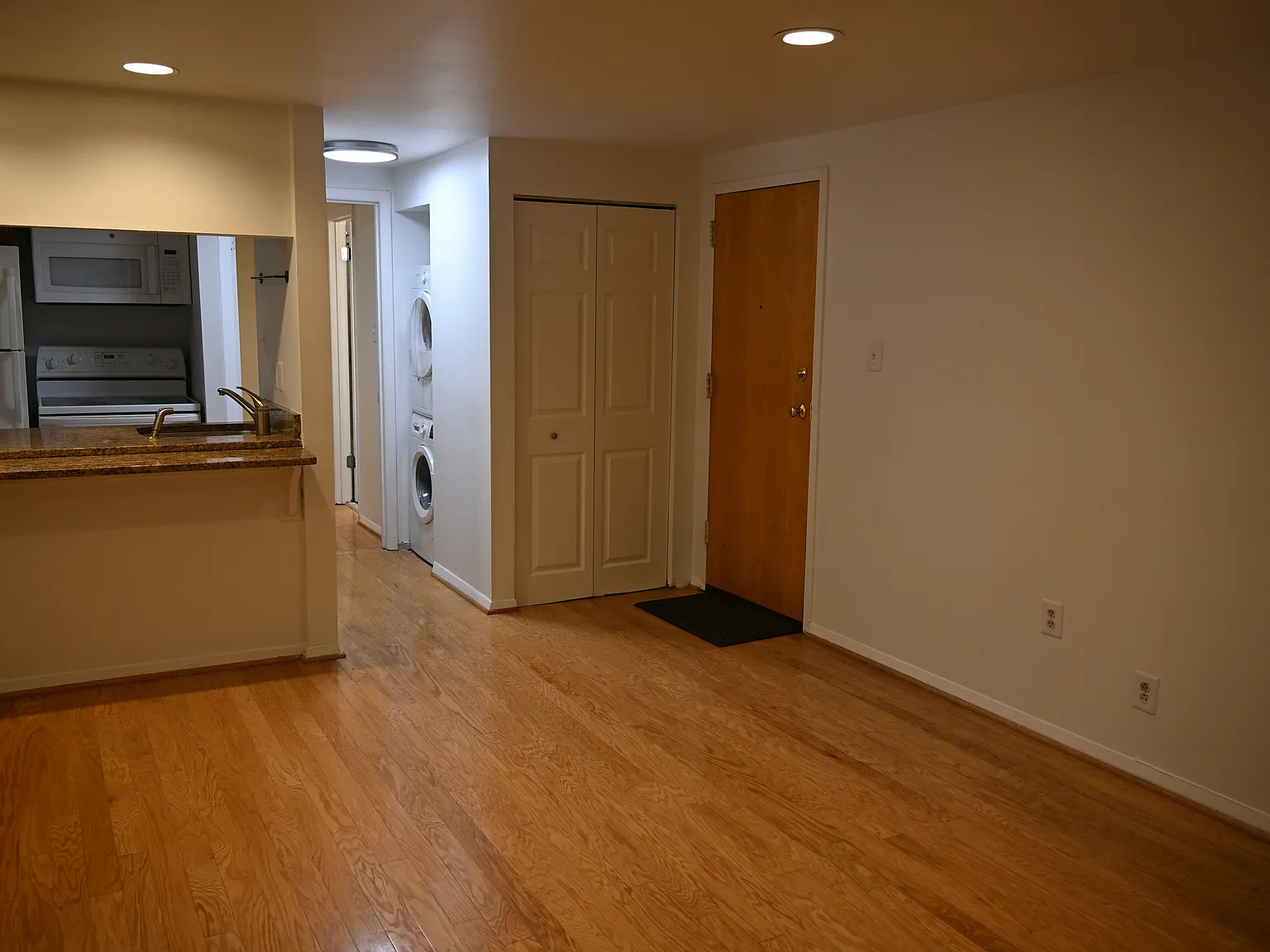 1450 Harvard St NW — Photo 4