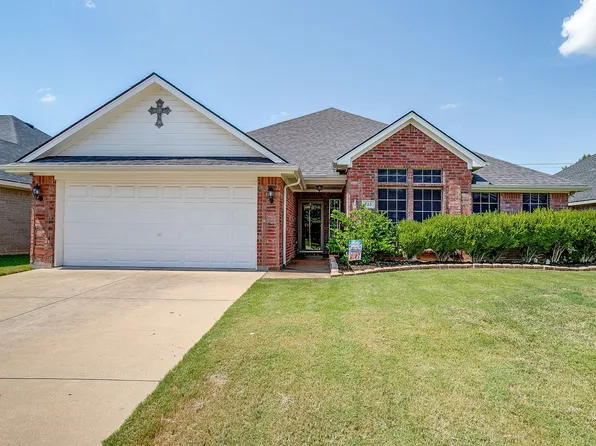 725 Snapper Dr, Burleson, TX 76028