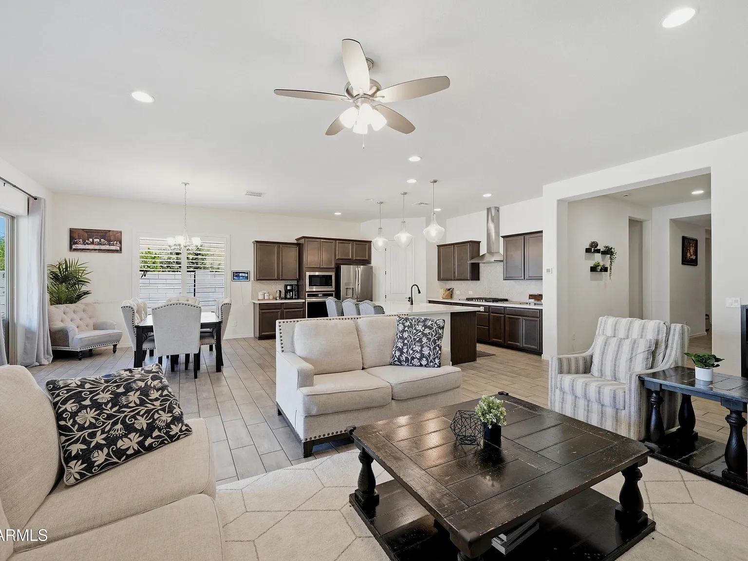 4 bed, 3.0 bath, 2456 sqft, $3,600 — Photo 3