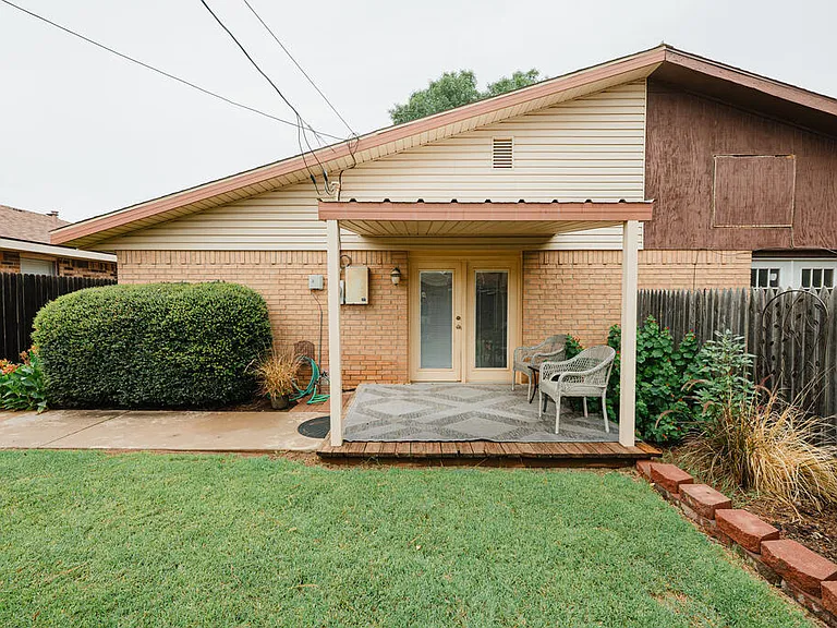 6424 Amber Dr — Photo 21