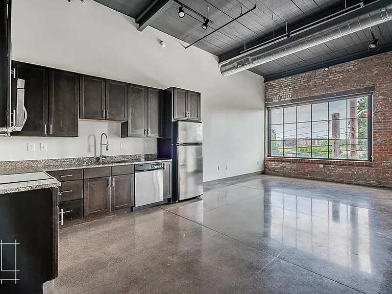 Wonder Bread Lofts — Photo 128