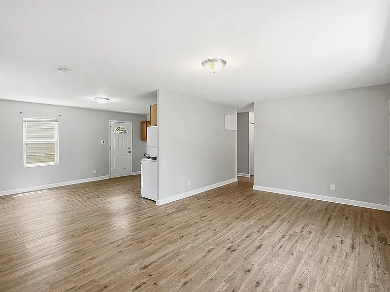 6612 Rhode Island Ave — Photo 3