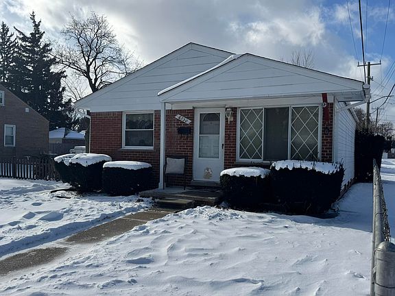 4th image of 6730 Buckingham Ave