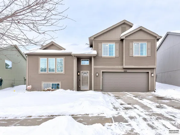 16414 Saratoga St, Omaha, NE 68116