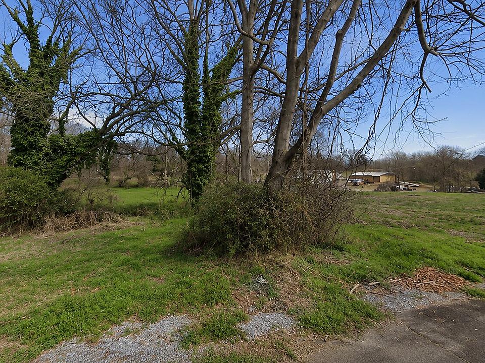 2nd image of 1109 Sumac St