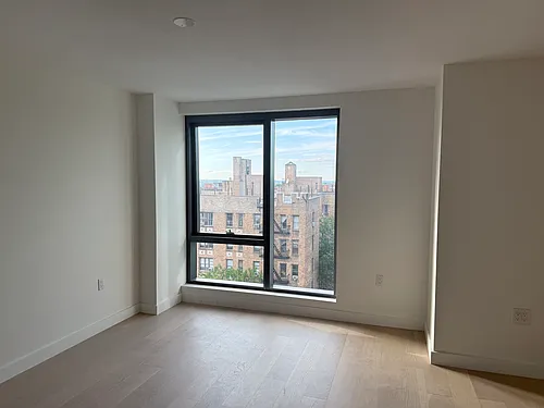 14449 Northern Blvd #709 Photo 1 14449 Northern Blvd #709 Photo 1